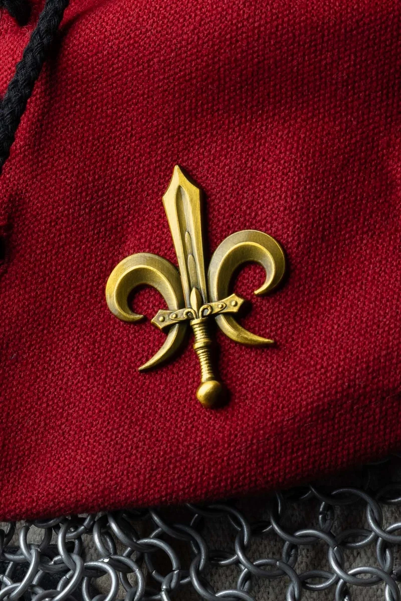 Bretonnian Fleur de Lys Pin