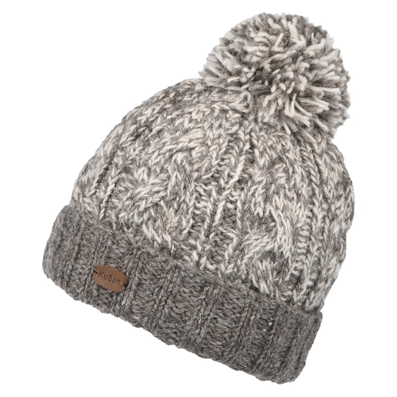 Kusan SP Cable Bommelmütze - Hellbeige
