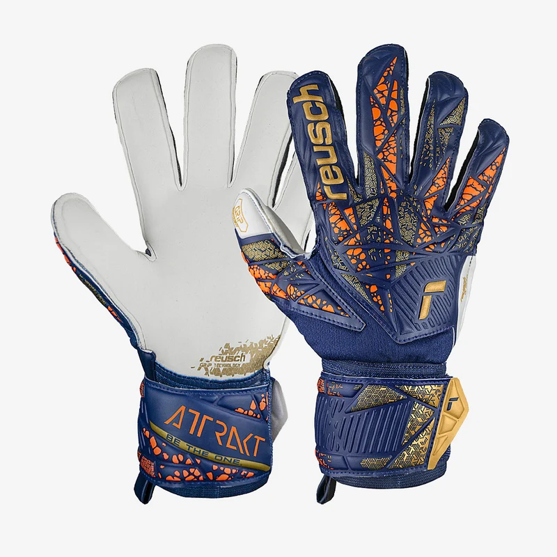 Reusch Attrakt Grip