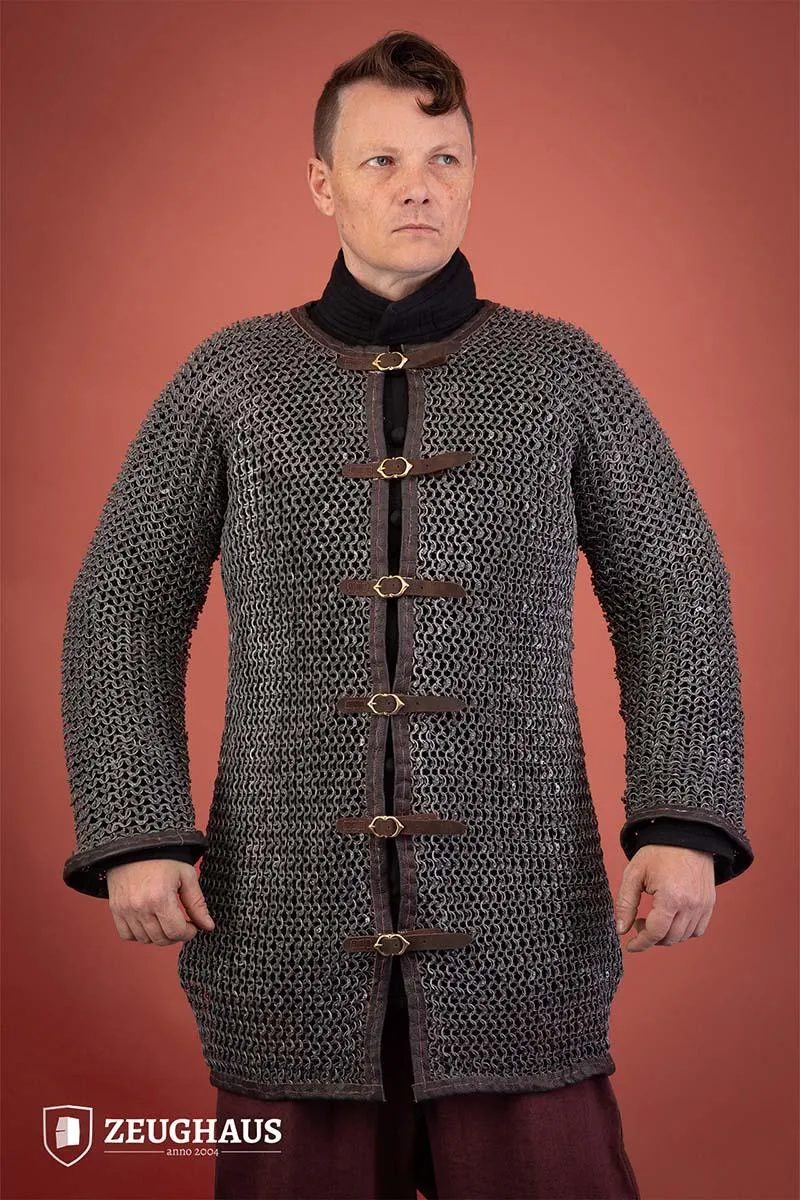Kettenhemd Hauberk mit Frontschnallen Rundring vernietet 10mm Aluminium