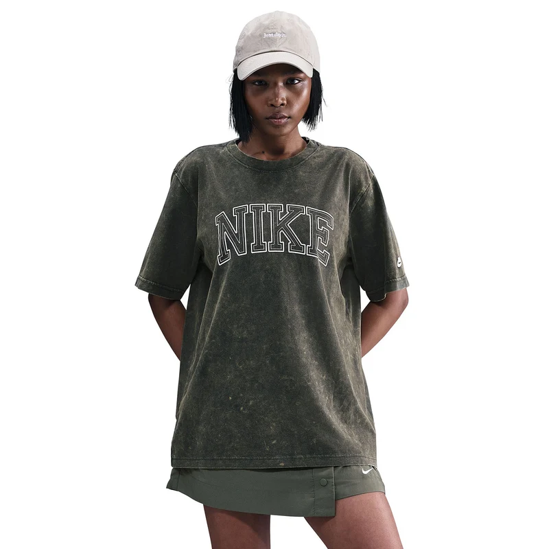 Nike Sportswear Damen Classics+ T-Shirt