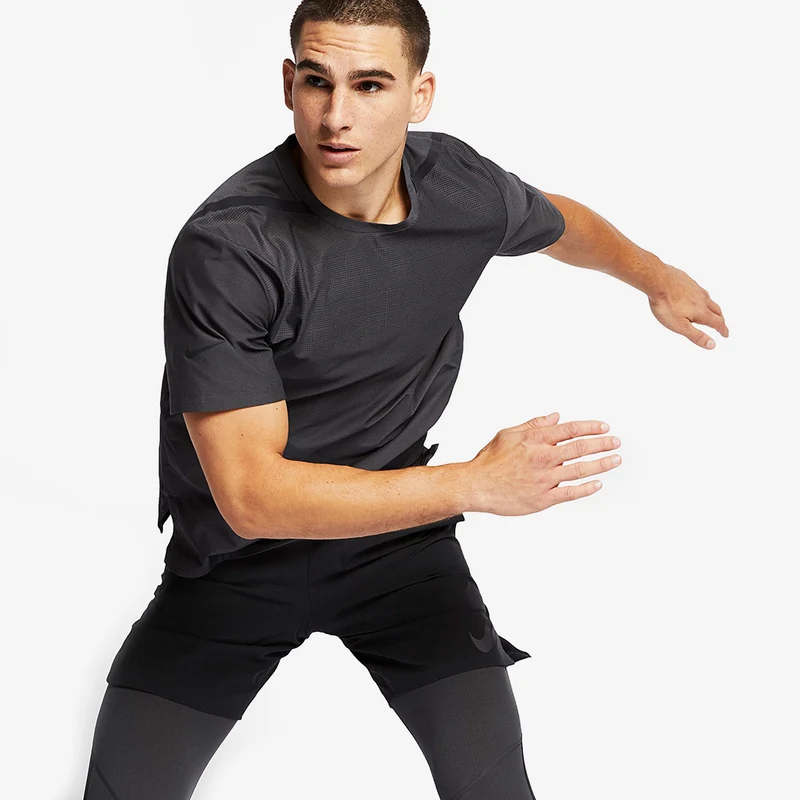 Nike Dri-FIT Breathe T-Shirt
