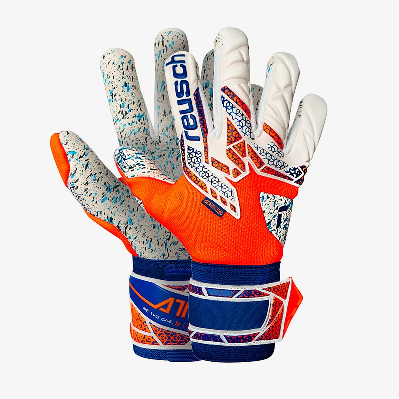 Reusch Attrakt Fusion