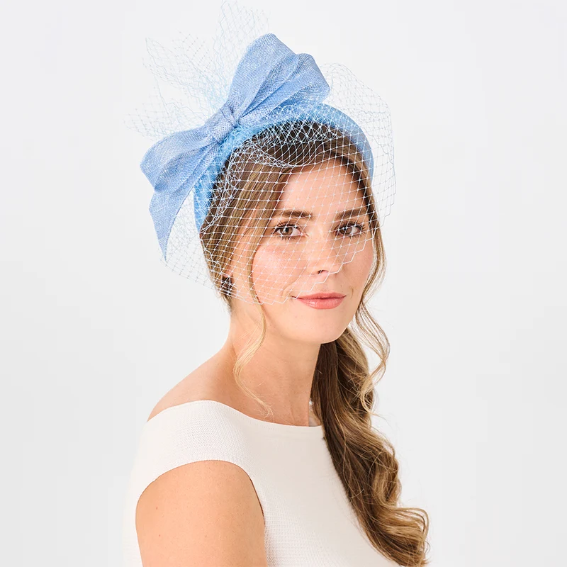 Failsworth Audrey Bow Anlass Haarreif mit Schleier - Glockenblume