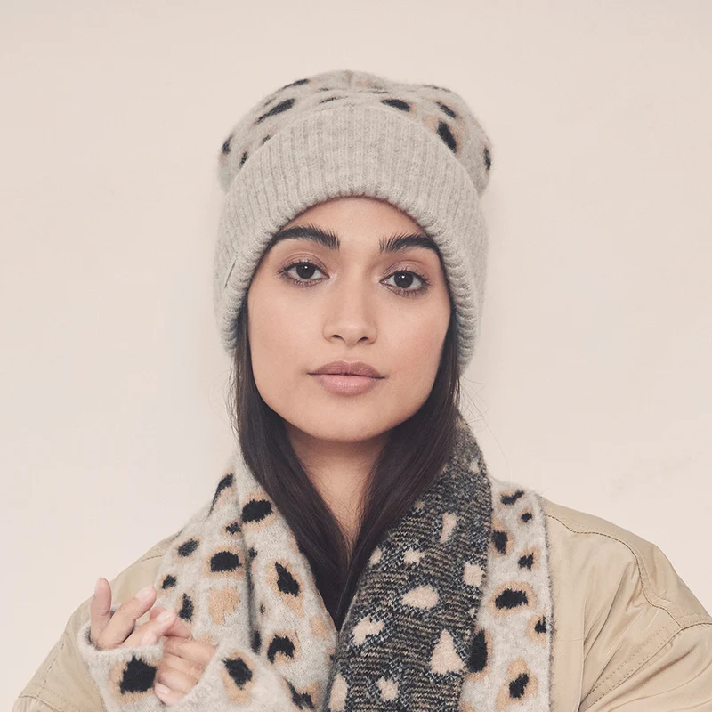Seeberger Cuffed Beanie Mütze Leopard - Rauchgrau-Schwarz