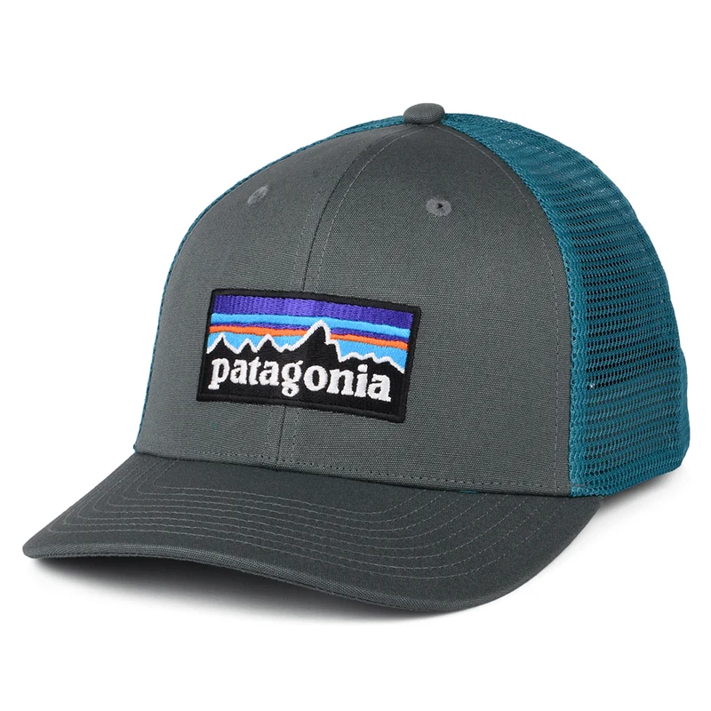 Patagonia P-6 Logo Trucker Cap aus organischer Baumwolle - Helles Waldgrün-Petrol