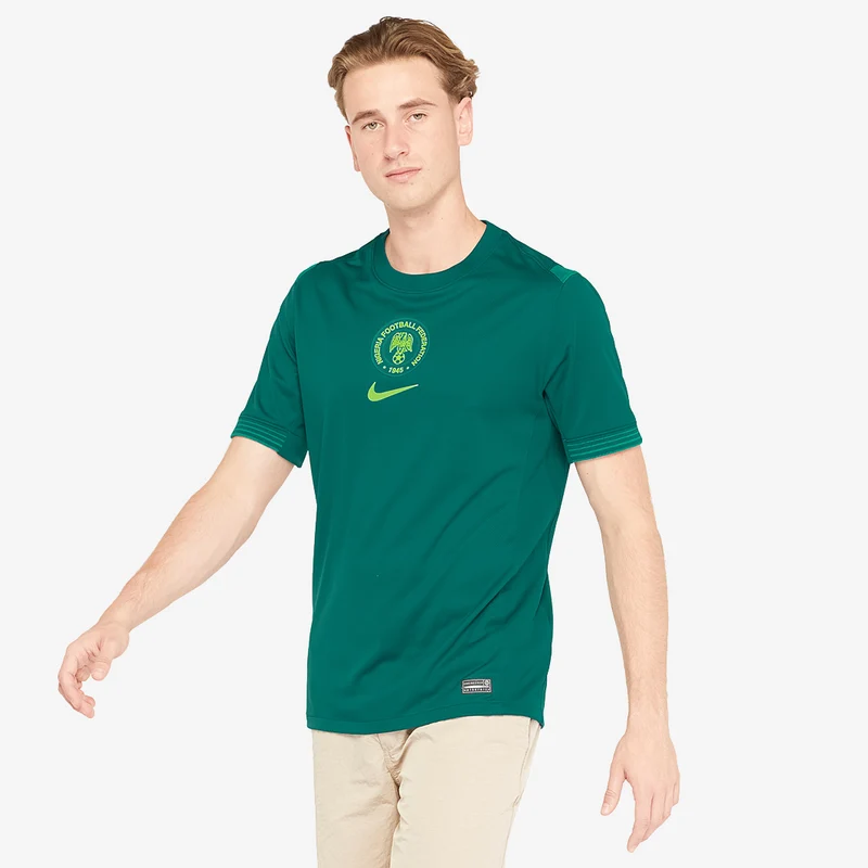 Nike Dri-FIT Replika