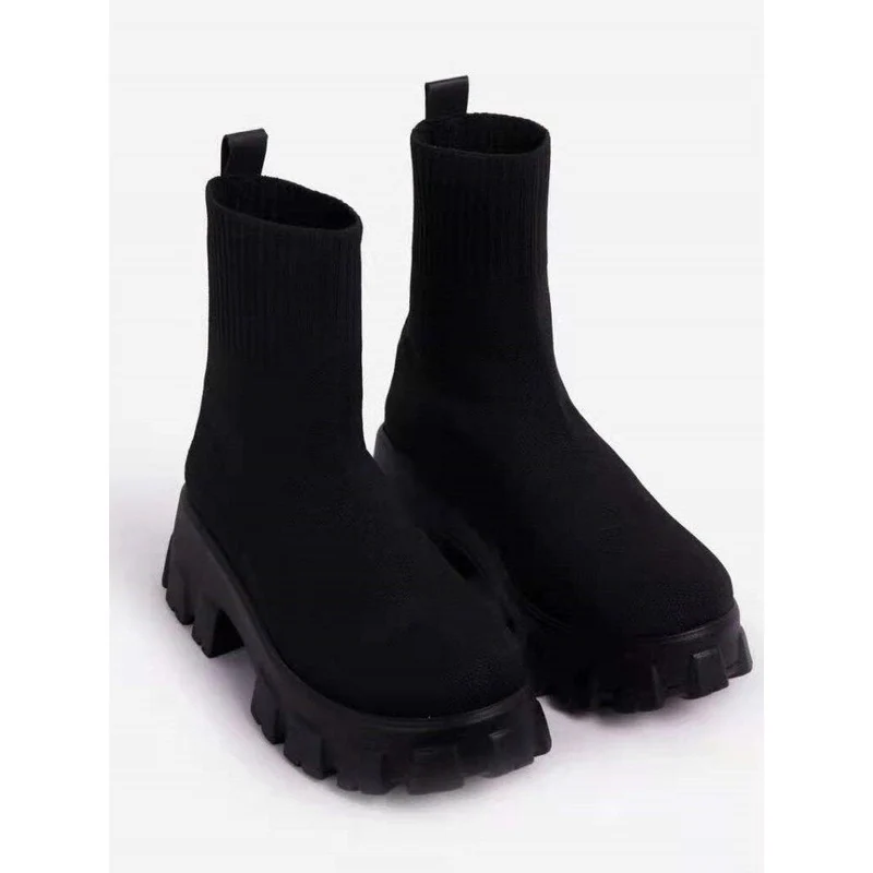 Stiefeletten mit klobiger Profilsohle - Karolina