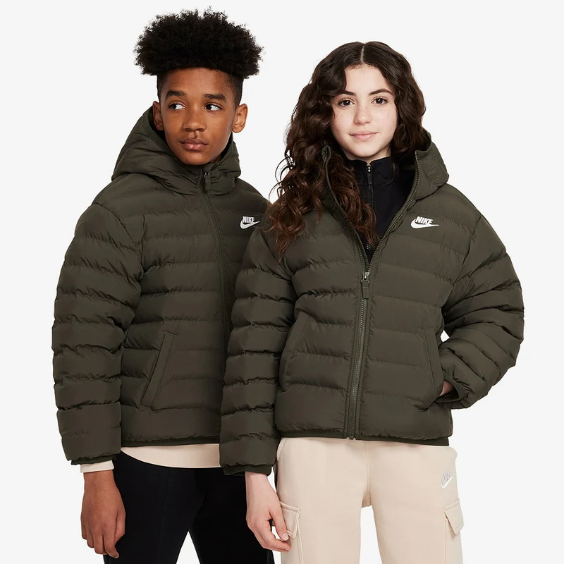 Nike Sportswear Ältere Kinder Lightweight Synthetic Fill Loose Jacke mit Kapuze (8-15 Jahre)