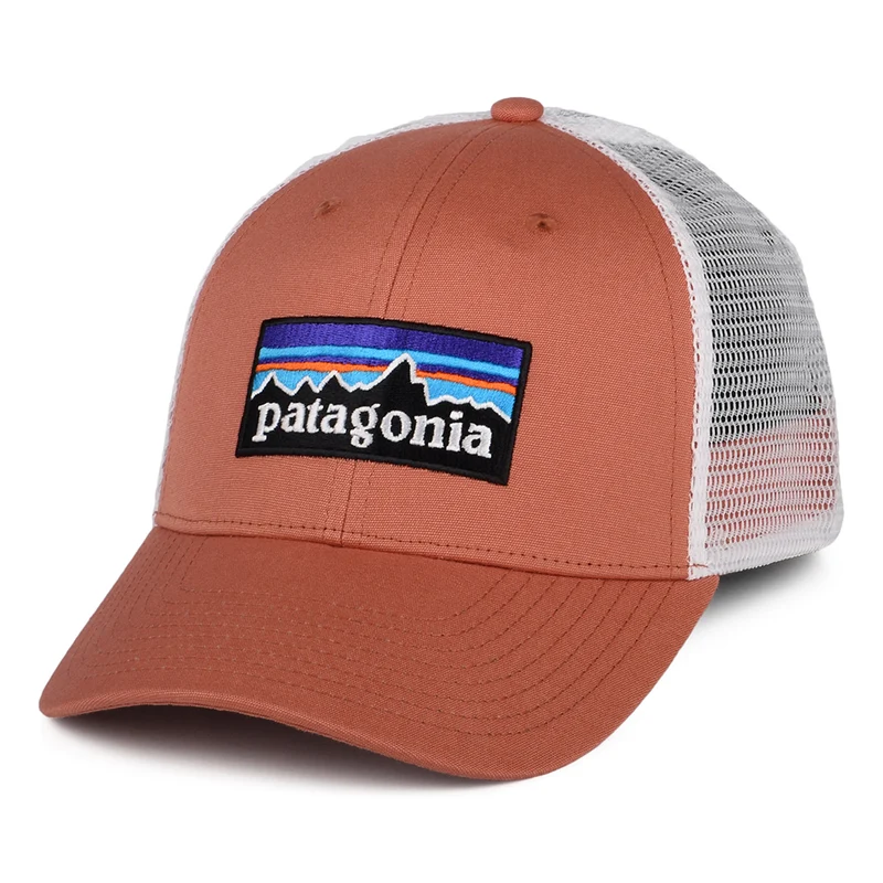Patagonia P-6 Logo LoPro Trucker Cap aus organischer Baumwolle - Koralle