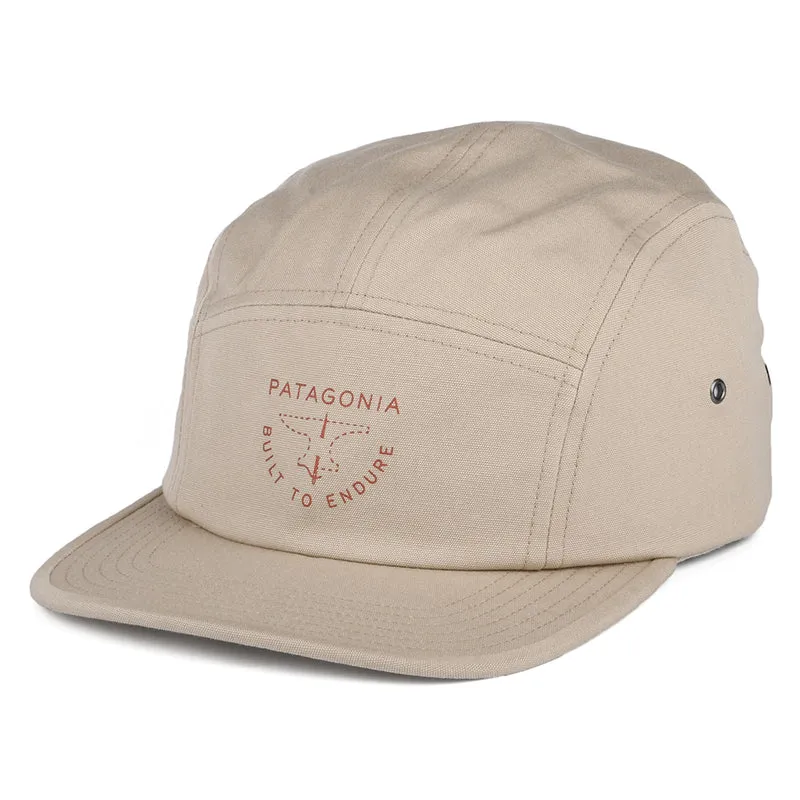 Patagonia Forge Mark Crest Maclure 5 Paneelen Cap aus organischer Baumwolle - Hellbraun