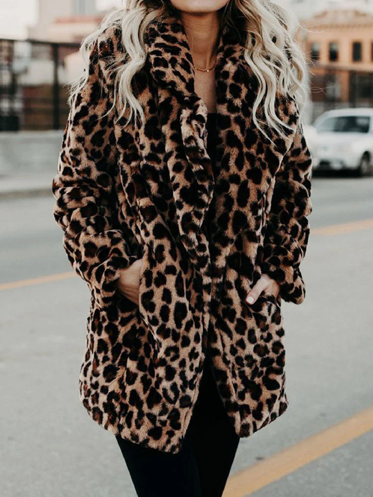 Leopardenmuster Damen Winterjacke - Sofia Winterzauber Edition