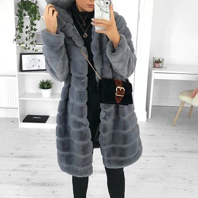 Luxuriöser Gestepper Wintermantel mit Kapuze - Eleganz für die kalte Jahreszeit
