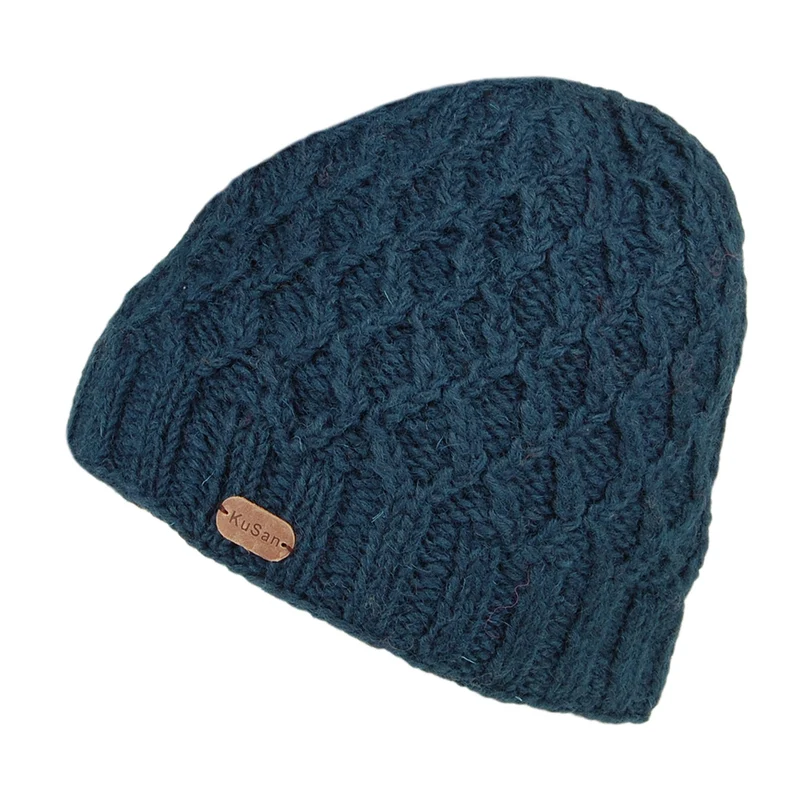 Kusan Brooklyn Beanie Mütze mit Zopfstrickmuster - Dunkles Petrol